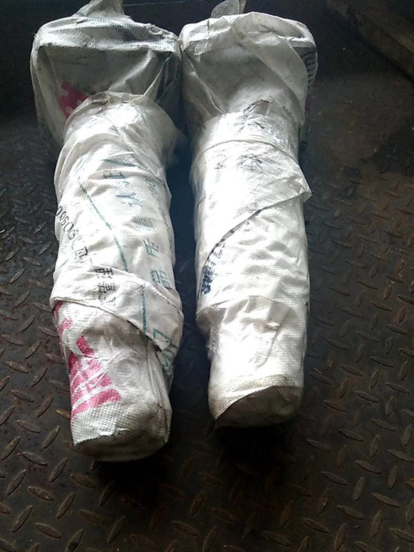 傾斜活塞桿